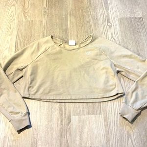 Cropped workout sweatshirt